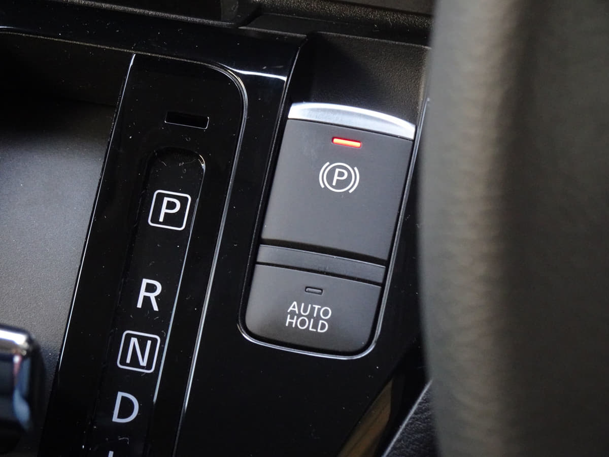 進化したクルマのサイドブレーキ 電動パーキングブレーキ って 仕組みとメリット デメリットを知る 画像7 Auto Messe Web カスタム アウトドア 福祉車両 モータースポーツなどのカーライフ情報が満載