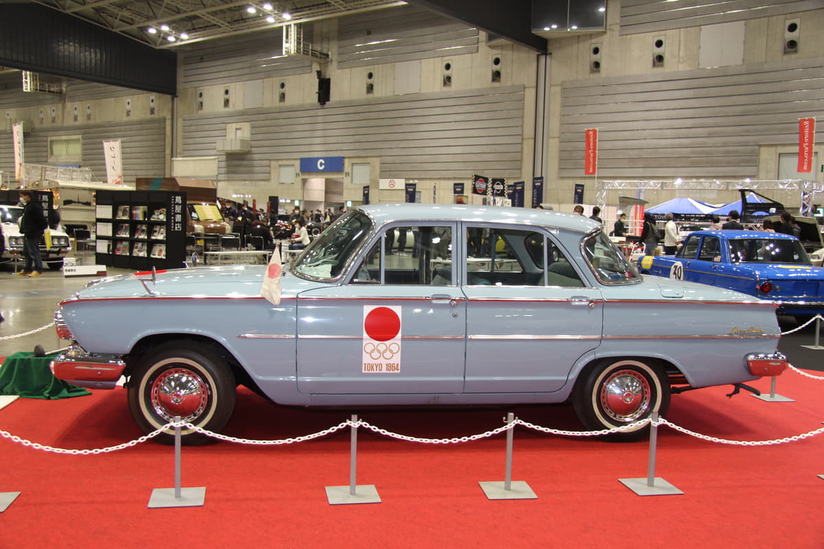 東京オリンピック再び 1964年と年の 聖火リレー伴走車 今昔物語 Auto Messe Web カスタム アウトドア 福祉車両 モータースポーツなどのカーライフ情報が満載