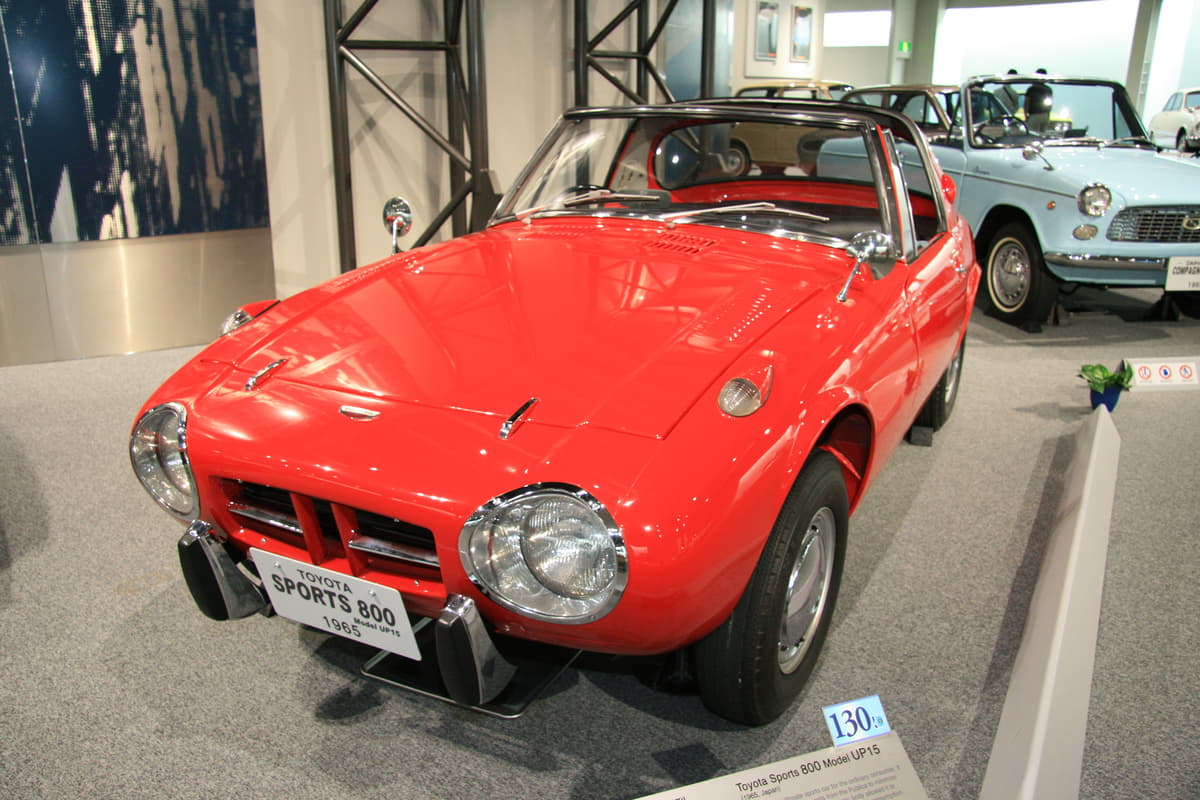 1960年代、日本に登場した名レーシングカーはダットサン・フェアレディ、ホンダS600／S800、トヨタ・スポーツ800、トヨタ2000GT、マツダ・コスモスポーツ