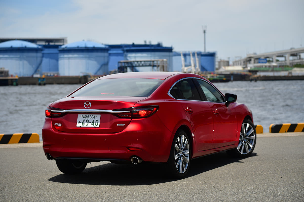 人気の国産高級セダンが狙い目 100万円で買える現行 先代モデルのオススメは Auto Messe Web カスタム アウトドア 福祉車両 モータースポーツなどのカーライフ情報が満載