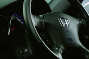 ハンドルの位置はどこが適正 チルトステアリング調整 を活用したいワケ Auto Messe Web カスタム アウトドア 福祉車両 モータースポーツなどのカーライフ情報が満載