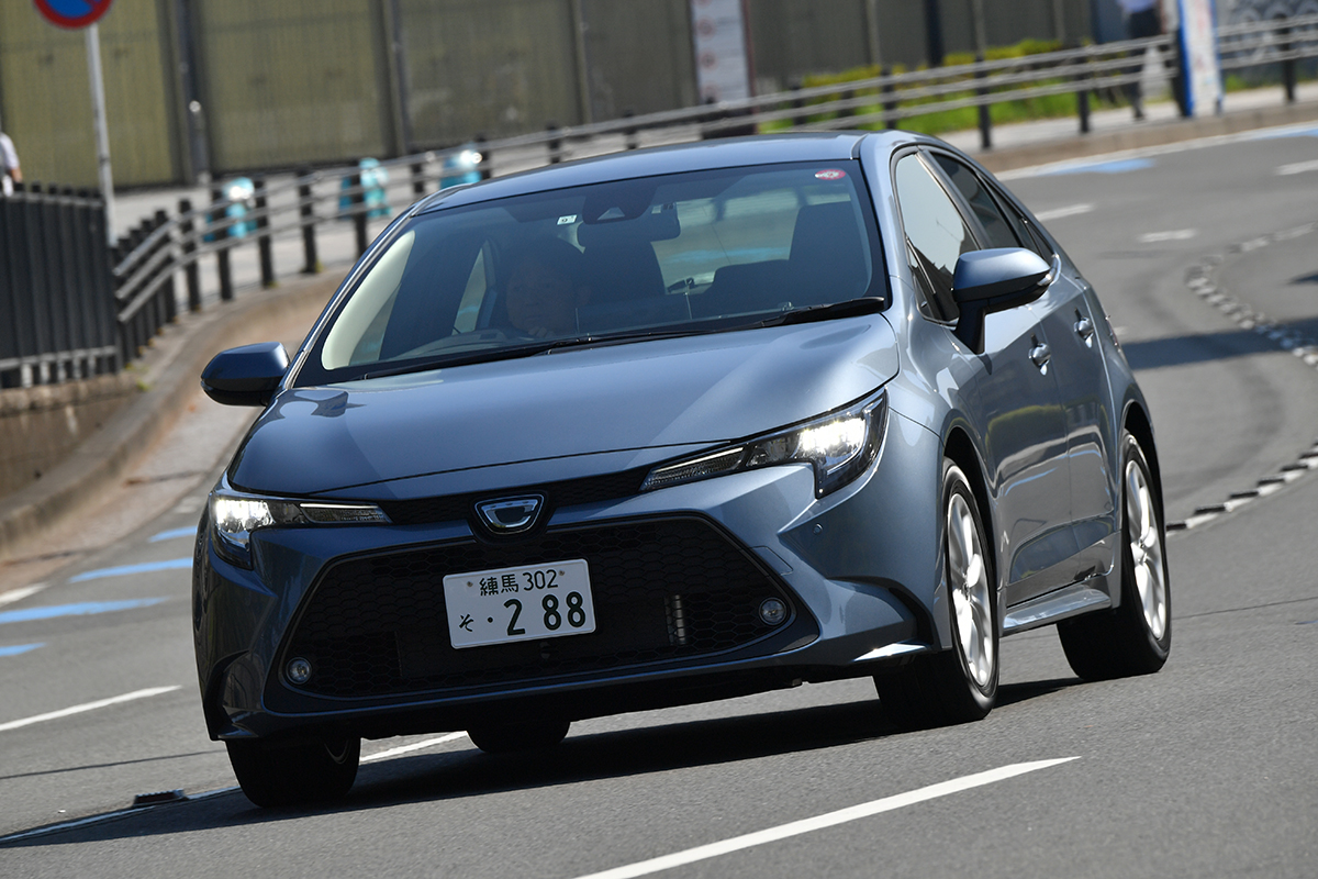 SUVブームのなか、クルマのオーソドックスな車種であるセダンで一押しはマツダ3、トヨタ・カローラ、日産スカイライン400Rだ