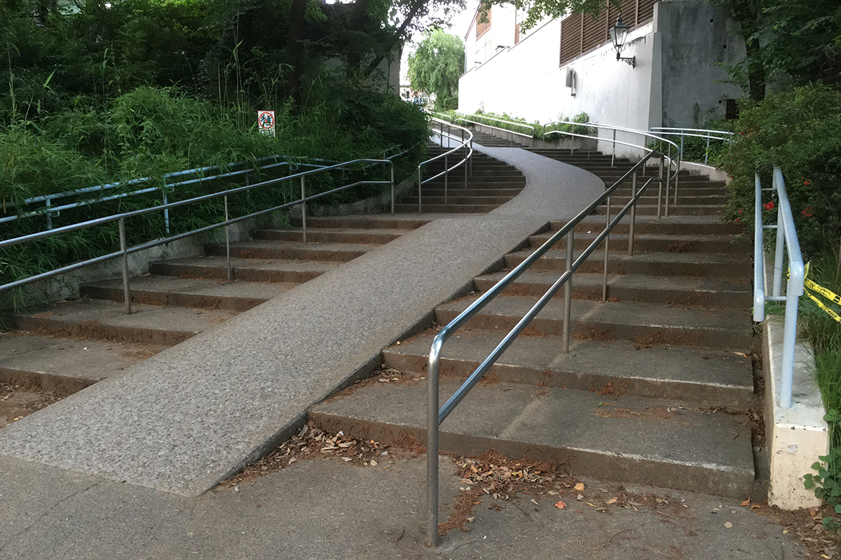 街にはじつは使いにくい バリアフリーもどき が散見 本当に社会が必要とするものとは 画像10 Auto Messe Web カスタム アウトドア 福祉車両 モータースポーツなどのカーライフ情報が満載