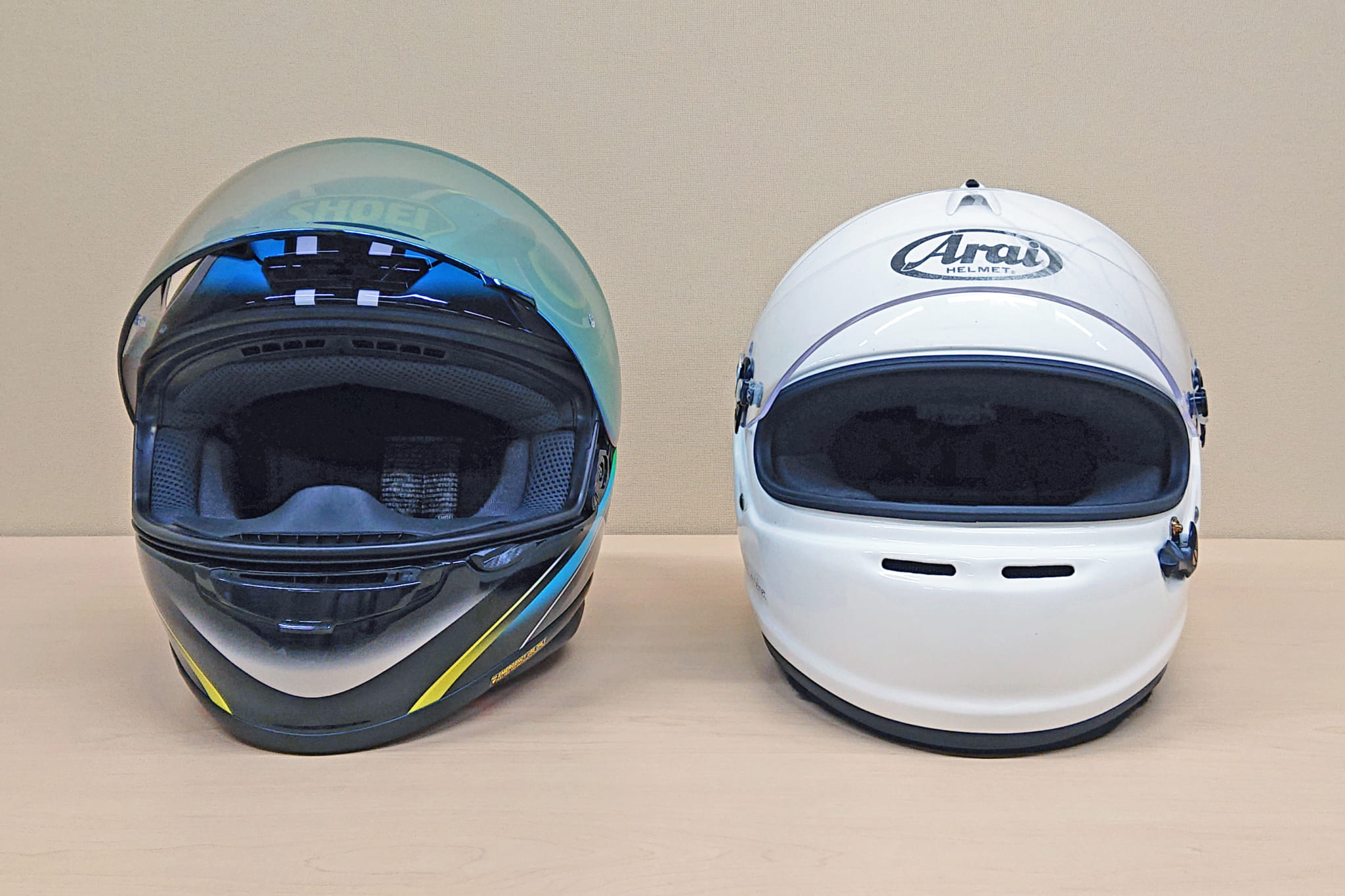 万が一 の時ほど性能差が出る パッと見は同じな 4輪用 と 2輪用 のヘルメットの違いとは Auto Messe Web カスタム アウトドア 福祉車両 モータースポーツなどのカーライフ情報が満載 万が一 の時ほど性能差が出る パッと見は同じな 4輪用 と 2輪用 のヘルメットの違いとは Auto Messe Web カスタム アウトドア 福祉車両 モータースポーツなどのカーライフ情報が満載