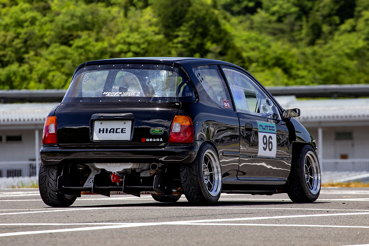 ポルシェやフェラーリが軽自動車に アオられる 衝撃 岡山に生息する伝説の トゥデイ の正体 画像24 Auto Messe Web カスタム アウトドア 福祉車両 モータースポーツなどのカーライフ情報が満載