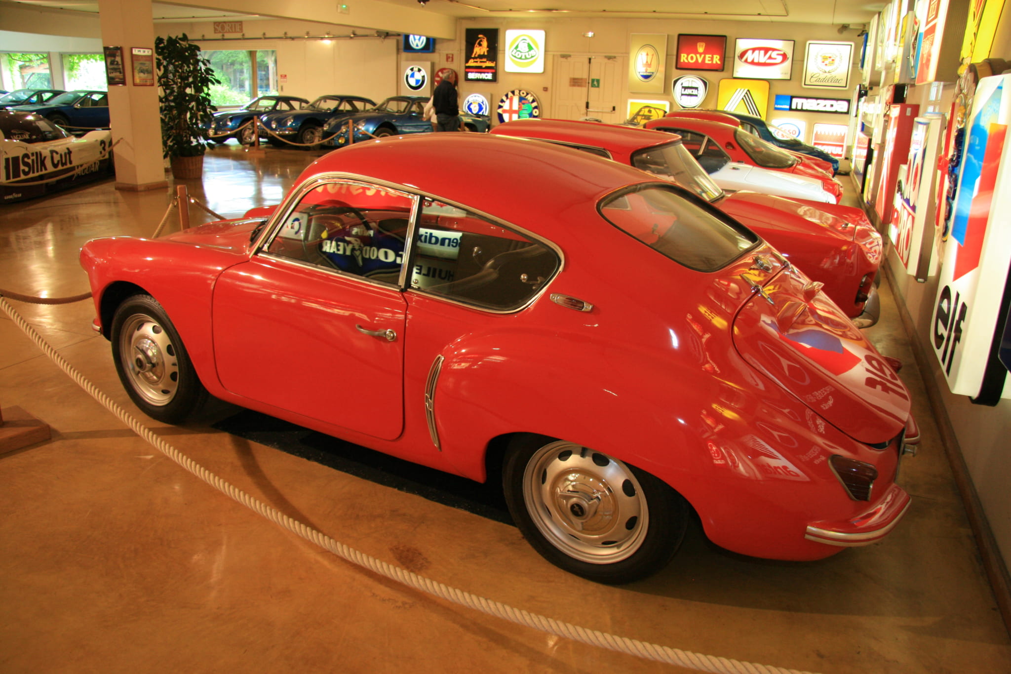 ルノーのブランドであるアルピーヌは、創業時以来モータースポーツ活動で、初の世界ラリー選手権王者、初のF1ターボエンジンなど、世界的な活躍を推進してきた