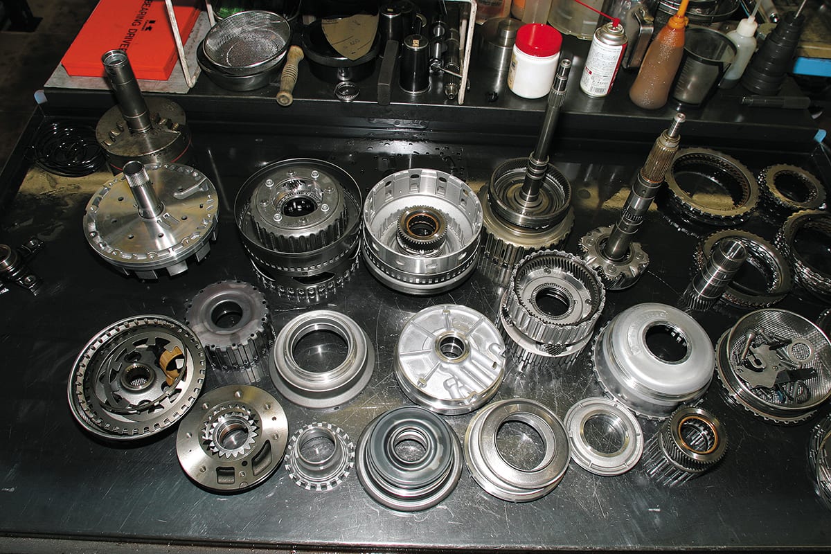 AT車でサーキットを走る時の注意点と運転のセオリーとは