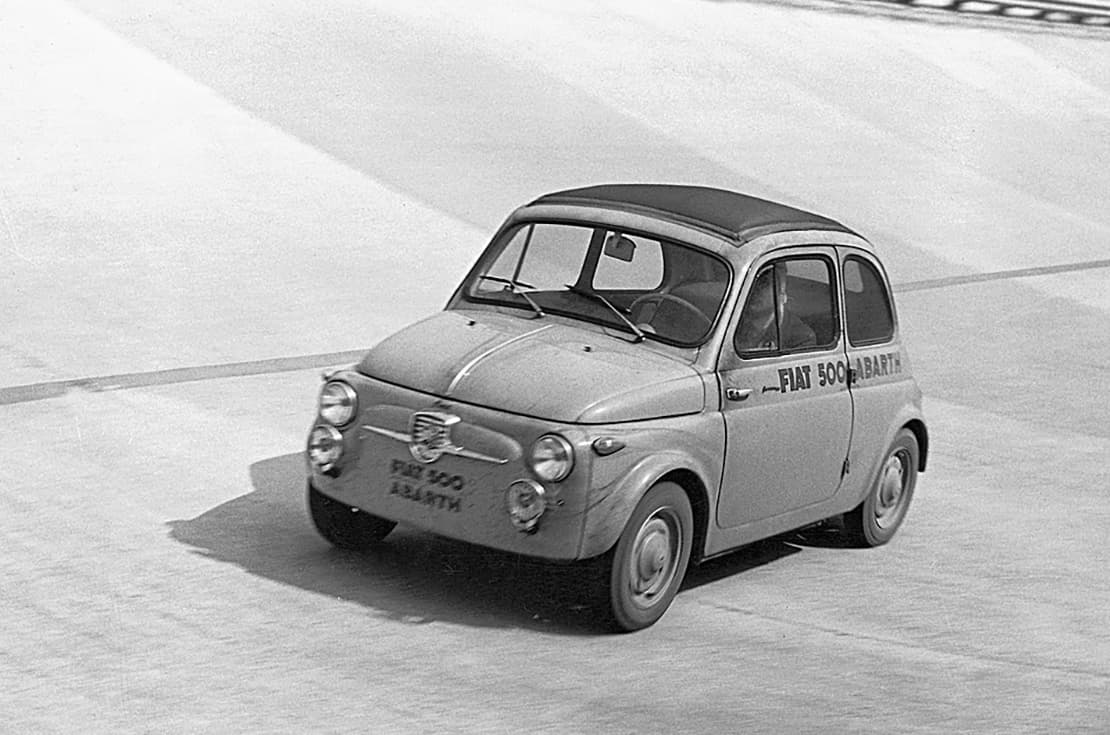 同じベース車とは信じがたい 凶暴 さ サソリマークの アバルト は フィアット の何なのか Auto Messe Web カスタム アウトドア 福祉車両 モータースポーツなどのカーライフ情報が満載 同じベース車とは信じがたい 凶暴 さ サソリマークの アバルト は フィアット の何なのか Auto Messe Web カスタム アウトドア 福祉車両 モータースポーツなどのカーライフ情報が満載