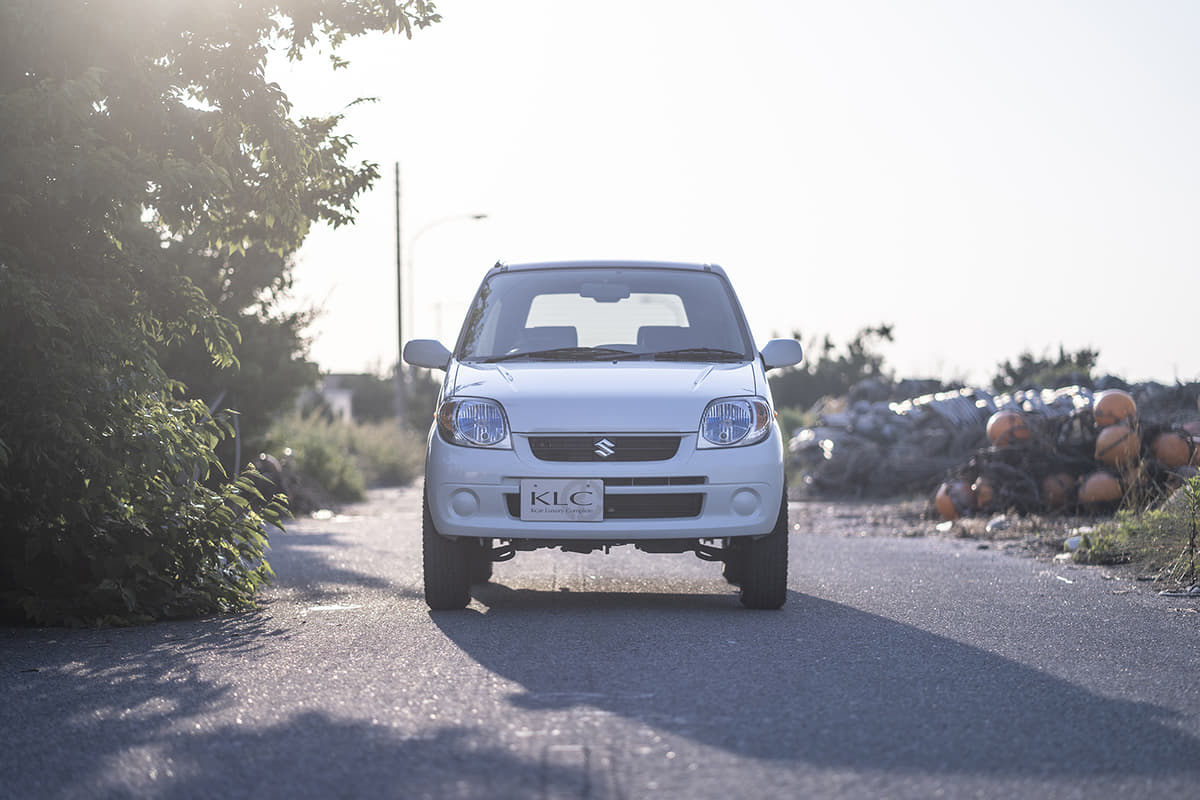 スズキ・Keiの真正面カット