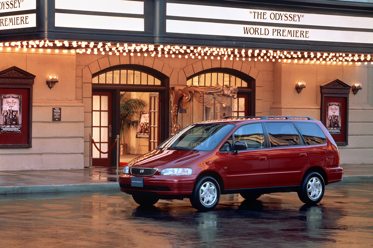 家族一緒に乗るクルマ、ミニバンブームを産んだオデッセイ