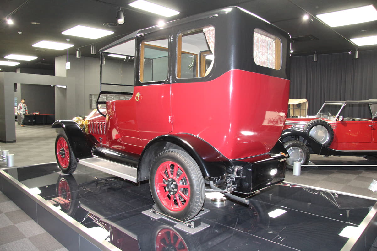 日本初の量産乗用車、三菱A型は1917年に造られた