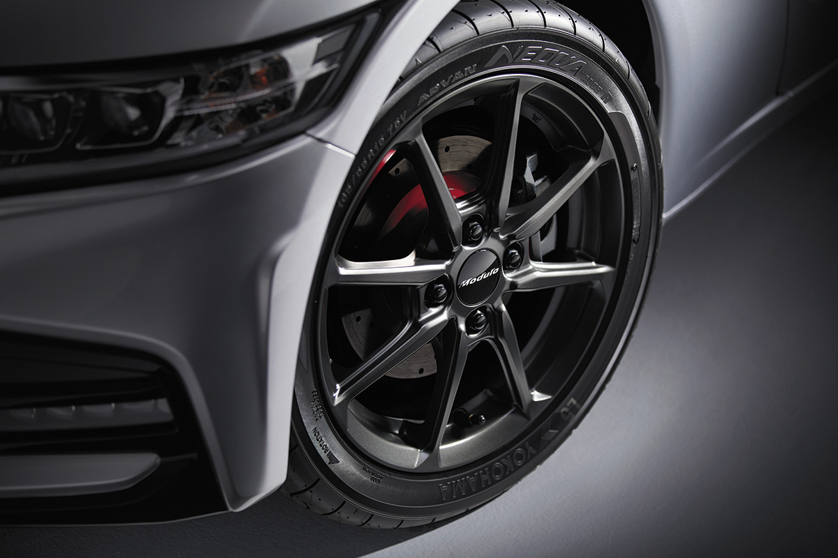 高剛性 じゃなく たわむ ホイール S660モデューロxの足もとには衝撃の技術が使われていた Auto Messe Web カスタム アウトドア 福祉車両 モータースポーツなどのカーライフ情報が満載 高剛性 じゃなく たわむ ホイール S660モデューロxの足もとには衝撃の技術が使われていた Auto Messe Web カスタム アウトドア 福祉車両 モータースポーツなどのカーライフ情報が満載