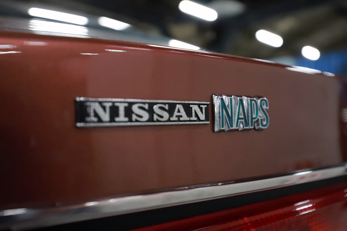 排ガス規制に適合したエンジン「NAPS」のエンブレム