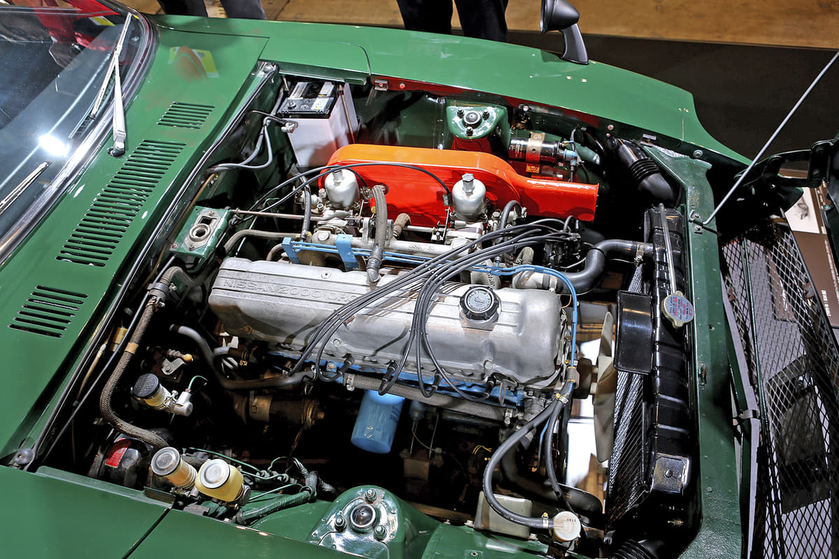 S30フェアレディZのエンジンルーム
