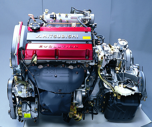 ランサー・エボリューション7 GT-Aに搭載された4G63型2.0L直4ターボエンジン