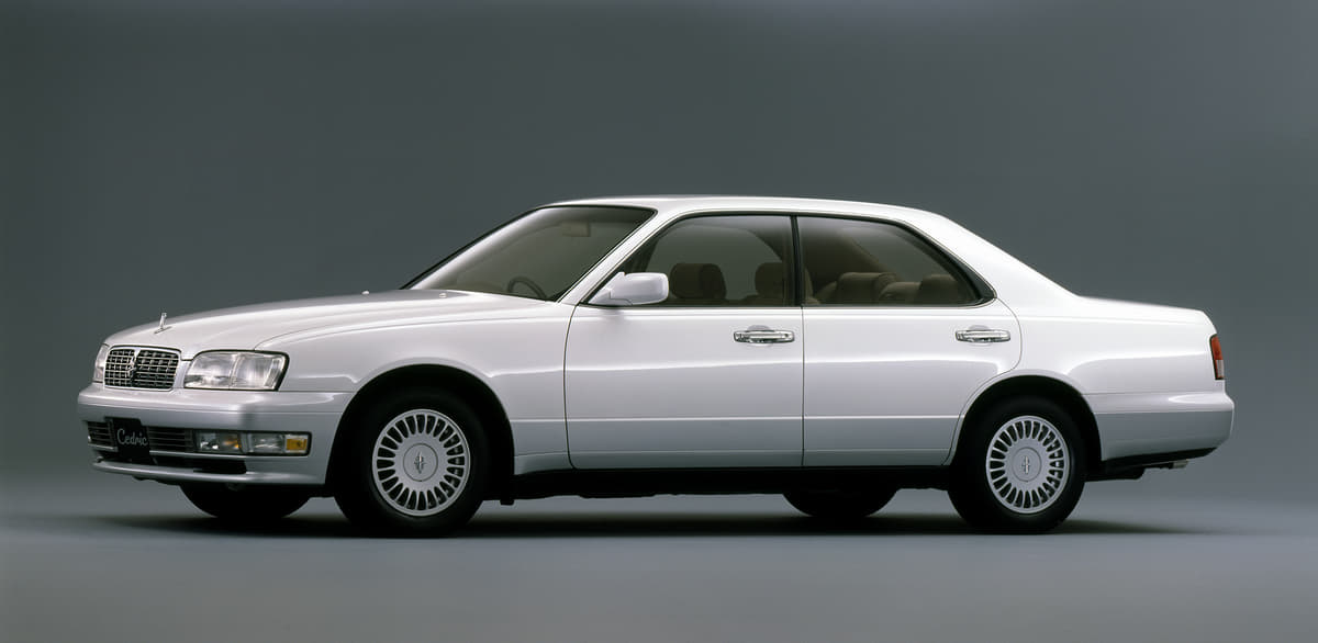 1995年に登場したY33型でセドリックは9代目、グロリアはついに10代目となった
