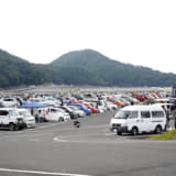 「軽トラ」「シャコアゲ」「オープン軽」！　「軽自動車カスタムカー」ばかりが何と380台も集まった「巨大ミーティング」の中身