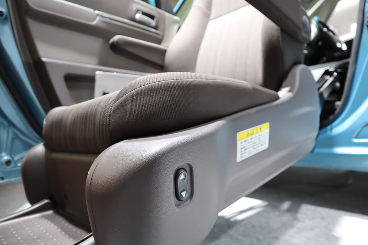 回転シート 車は購入前に 絶対 チェックが必要 確認すべき 差 はドコにあるのか Auto Messe Web カスタム アウトドア 福祉車両 モータースポーツなどのカーライフ情報が満載