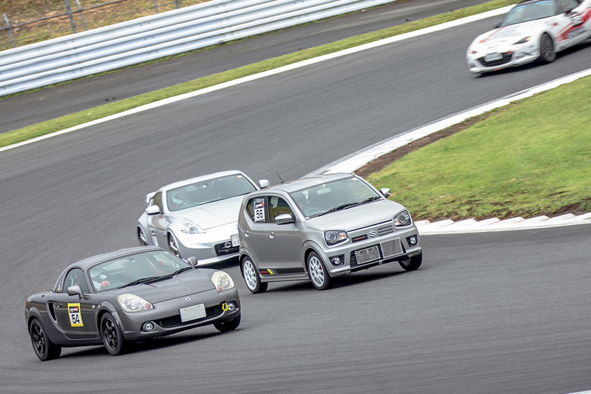 効果ゼロ どころかむしろ マイナス 時代遅れのドラテク4選 Auto Messe Web カスタム アウトドア 福祉車両 モータースポーツなどのカーライフ情報が満載