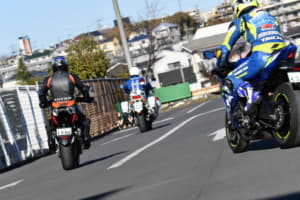 【画像】神奈川県警察も活動をサポート！　「下肢障がい者」が再びバイクを運転「パラモトライダー体験走行会」の中身 〜 画像7
