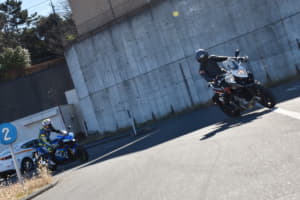 【画像】神奈川県警察も活動をサポート！　「下肢障がい者」が再びバイクを運転「パラモトライダー体験走行会」の中身 〜 画像13