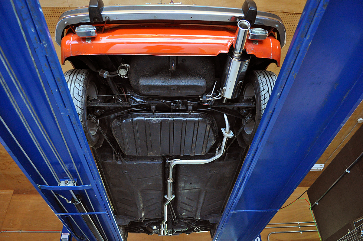 燃料タンクも旧車の場合は内部がサビて、配管やキャブ内で詰まる原因になる