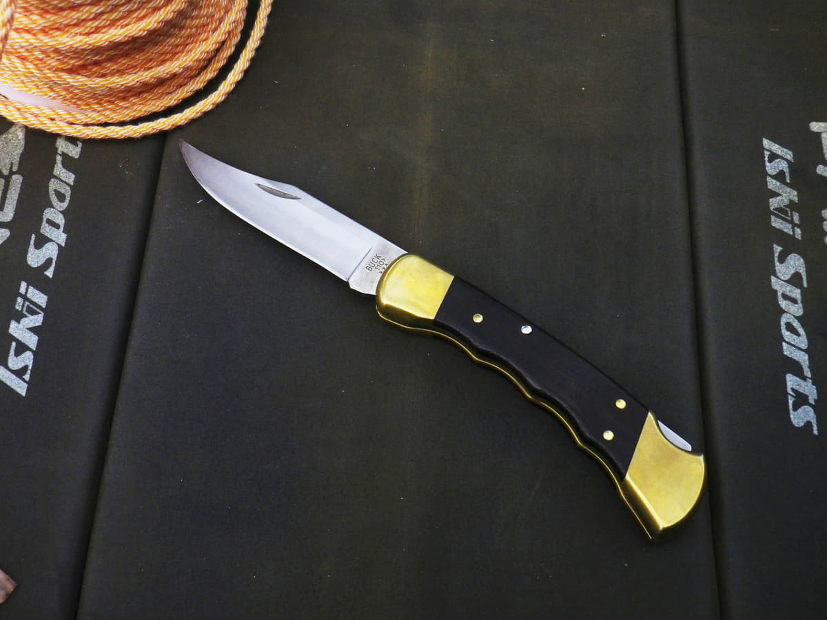 「BUCK 110」はロックバック式フォールディングナイフの礎を開いたアメリカの老舗ブランド