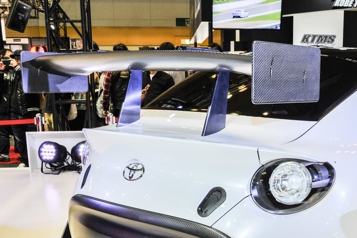 装着するだけじゃ意味なし リヤウイングは角度調整が重要だった Auto Messe Web カスタム アウトドア 福祉車両 モータースポーツなどのカーライフ情報が満載