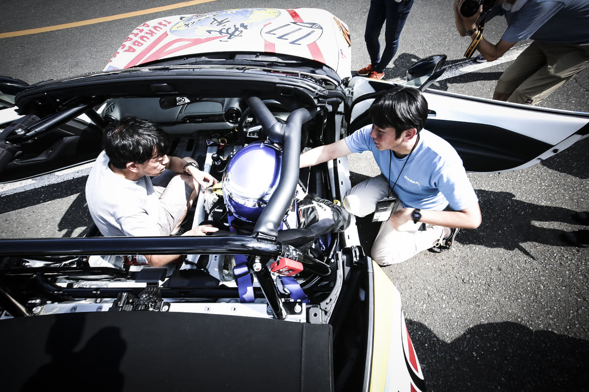 屋根は 開けるか 閉めるか 速いのはドッチ オープンカーの謎に決着 Auto Messe Web カスタム アウトドア 福祉車両 モータースポーツなどのカーライフ情報が満載