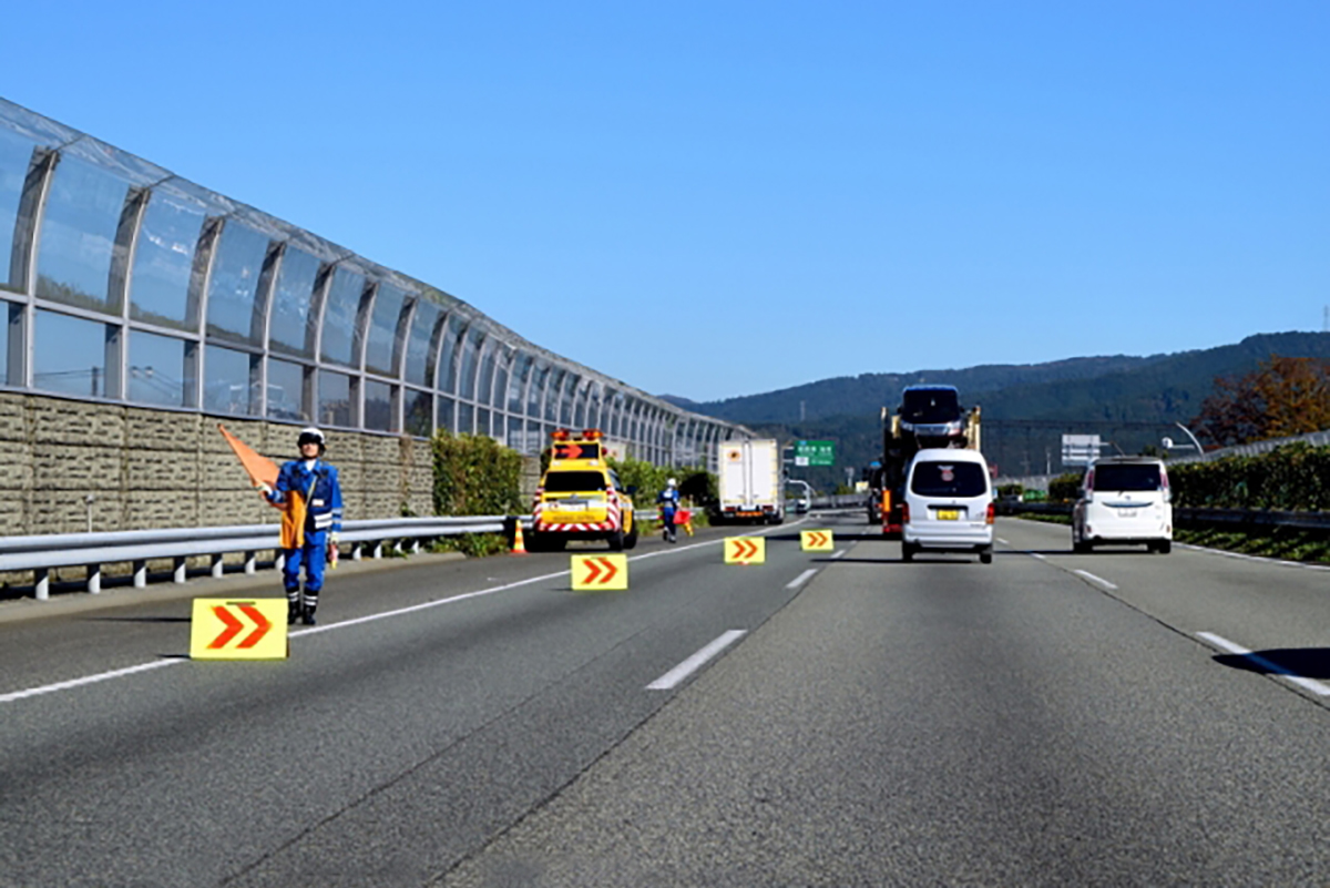 高速道路での事故イメージ
