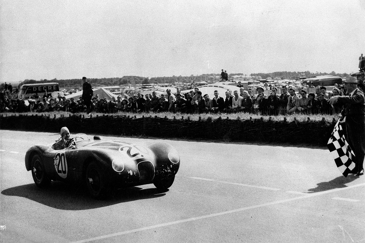 1951年にル・マン24H勝者となるジャガーCタイプ