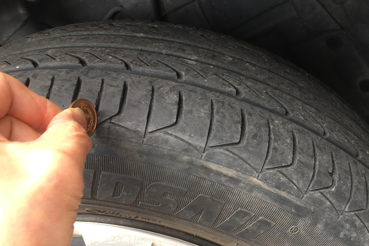 肩落ち摩耗 ひび割れ で唖然 夏タイヤの 健康診断 と損しない 賢い選び方 Auto Messe Web カスタム アウトドア 福祉車両 モータースポーツなどのカーライフ情報が満載