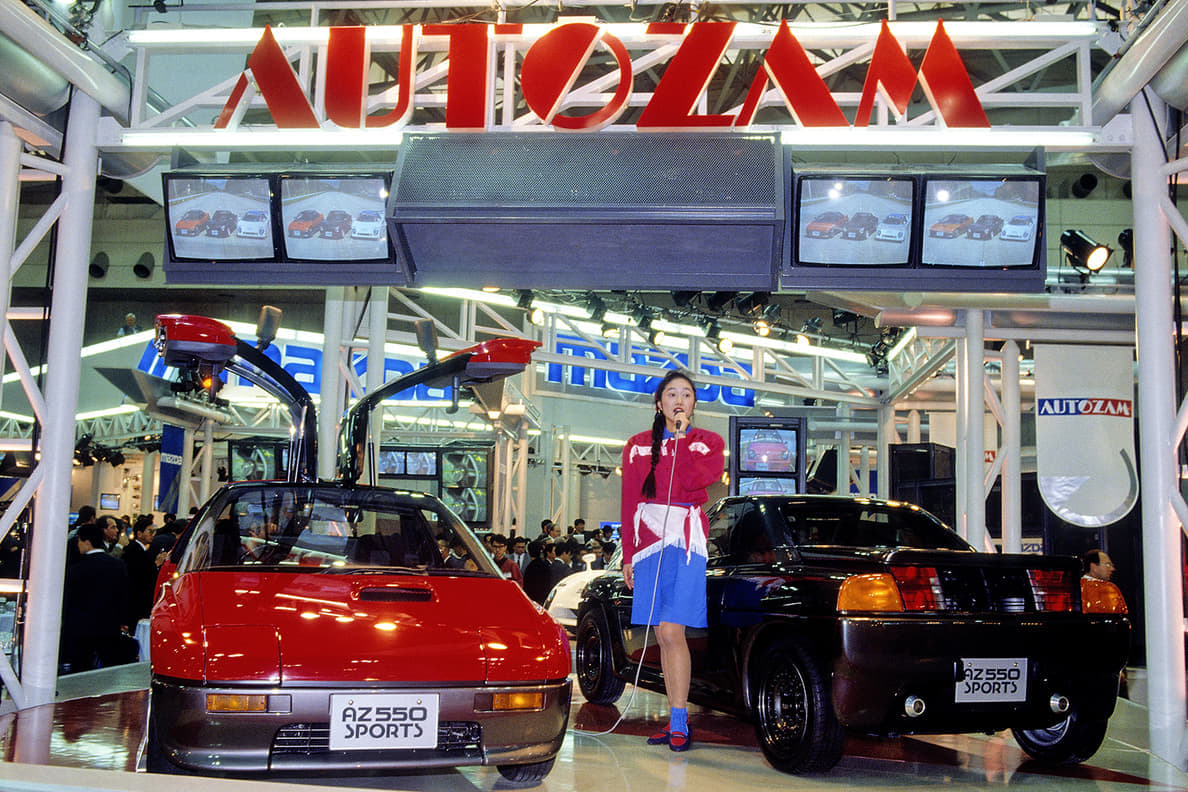 東京モーターショーに展示されたマツダ・AZ-1のコンセプトカー