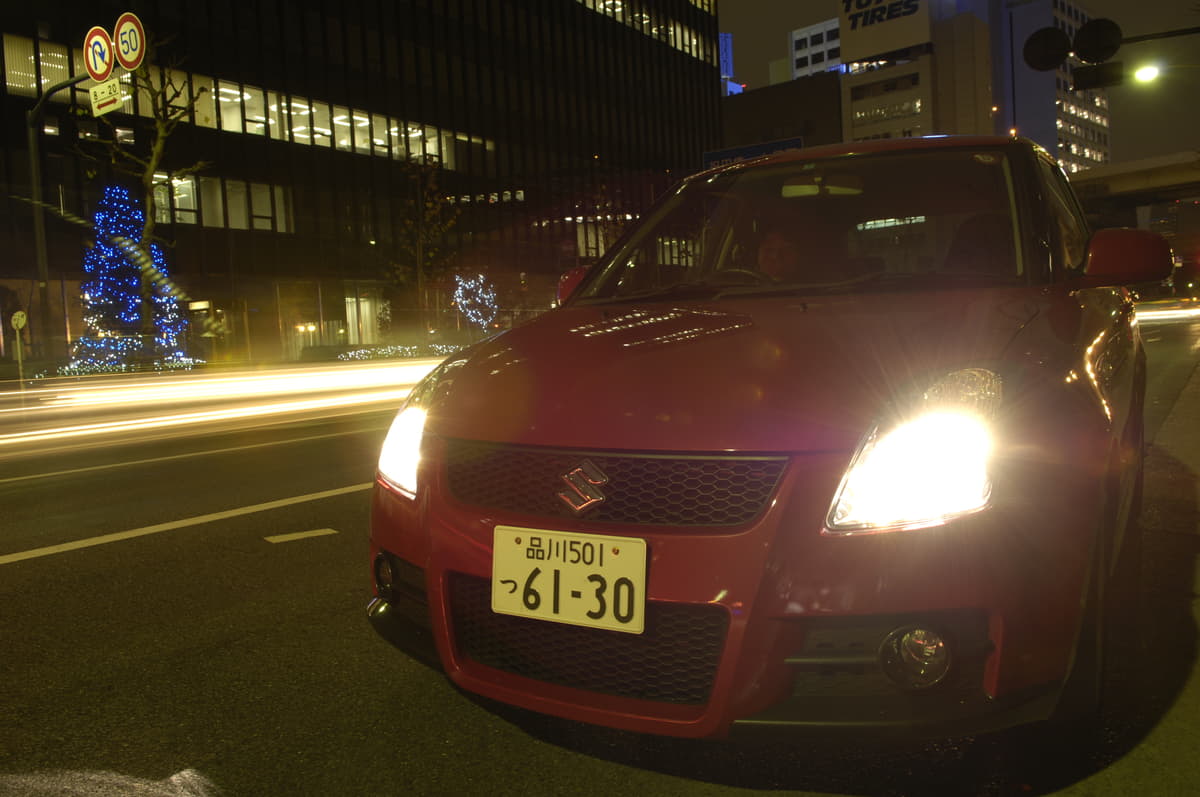 簡単なようで実は結構難しい ヘッドライトのバルブ交換 ７つの鉄則 Auto Messe Web カスタム アウトドア 福祉車両 モータースポーツなどのカーライフ情報が満載