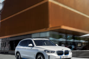 【画像】新型EV「iシリーズ」を続々市場投入！　BMWが電動化に邁進する「真の狙い」とは？ 〜 画像494