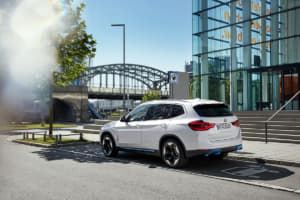 【画像】新型EV「iシリーズ」を続々市場投入！　BMWが電動化に邁進する「真の狙い」とは？ 〜 画像499