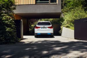 【画像】新型EV「iシリーズ」を続々市場投入！　BMWが電動化に邁進する「真の狙い」とは？ 〜 画像505
