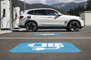 【画像】新型EV「iシリーズ」を続々市場投入！　BMWが電動化に邁進する「真の狙い」とは？ 〜 画像552