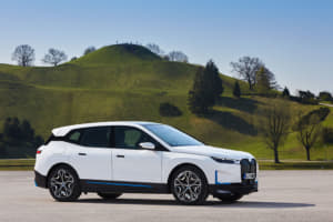 【画像】新型EV「iシリーズ」を続々市場投入！　BMWが電動化に邁進する「真の狙い」とは？ 〜 画像159