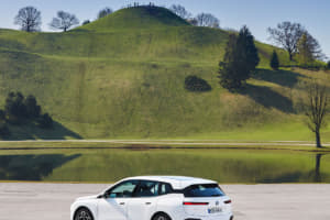 【画像】新型EV「iシリーズ」を続々市場投入！　BMWが電動化に邁進する「真の狙い」とは？ 〜 画像194
