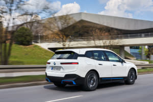 【画像】新型EV「iシリーズ」を続々市場投入！　BMWが電動化に邁進する「真の狙い」とは？ 〜 画像200