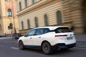 【画像】新型EV「iシリーズ」を続々市場投入！　BMWが電動化に邁進する「真の狙い」とは？ 〜 画像222