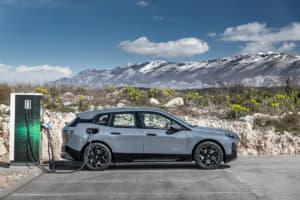 【画像】新型EV「iシリーズ」を続々市場投入！　BMWが電動化に邁進する「真の狙い」とは？ 〜 画像327