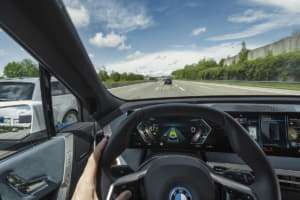 【画像】新型EV「iシリーズ」を続々市場投入！　BMWが電動化に邁進する「真の狙い」とは？ 〜 画像438