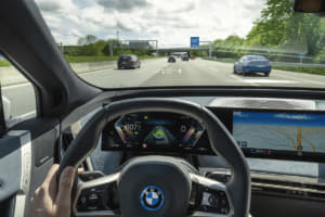 【画像】新型EV「iシリーズ」を続々市場投入！　BMWが電動化に邁進する「真の狙い」とは？ 〜 画像442