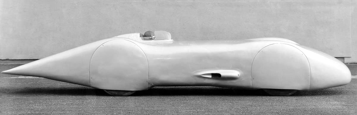 1938年のメルセデスベンツ W 125 最速挑戦車432.7 km/h