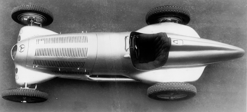 1936年メルセデスベンツW 25フォーミュラレーシングカー