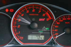 最新のクルマのメーター事情とマークの意味を徹底解説 Auto Messe Web カスタム アウトドア 福祉車両 モータースポーツなどのカーライフ情報が満載