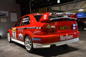 【画像】WRC参戦のランエボVIを間近で見られるイベントが三菱本社ショールームで開催中！　テイクアウト専門カレーショップもオープン 〜 画像7