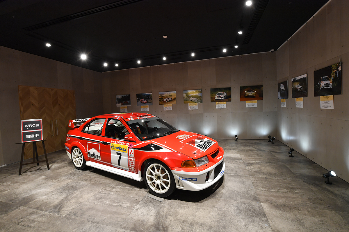 WRC参戦のランエボVIを間近で見られるイベントが三菱本社ショールームで開催中！　テイクアウト専門カレーショップもオープン